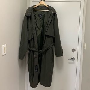 Men’s London fog trench coat size 48.